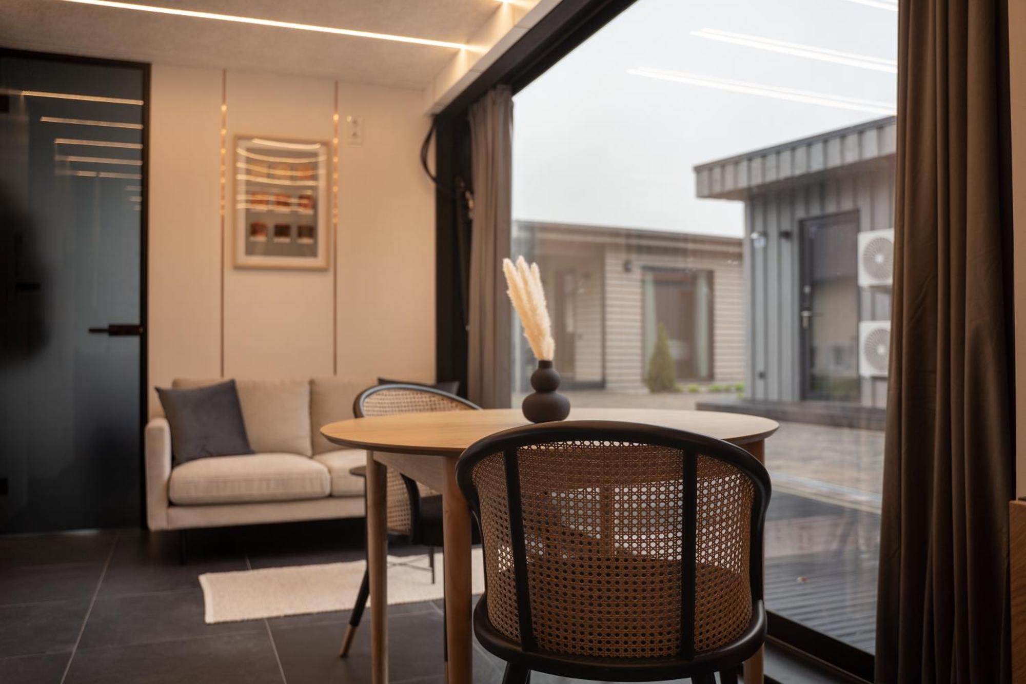 Hotel & Chalets By Revex Schwarzenbach am Wald Luaran gambar
